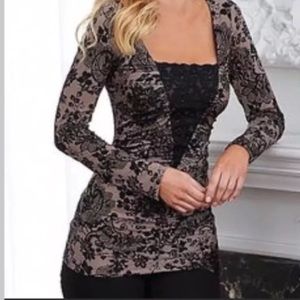 Venus lace top